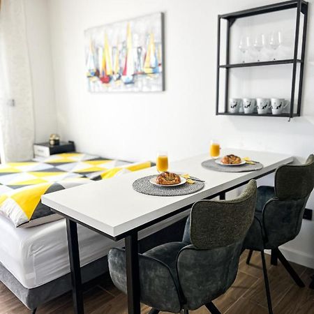San-Studio Apartment Dugi Rat Dış mekan fotoğraf