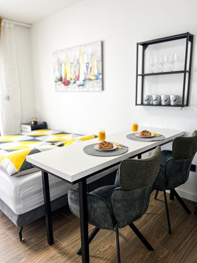 San-Studio Apartment Dugi Rat Dış mekan fotoğraf
