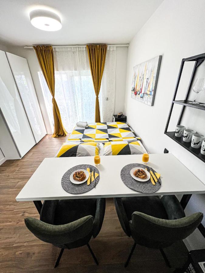 San-Studio Apartment Dugi Rat Dış mekan fotoğraf