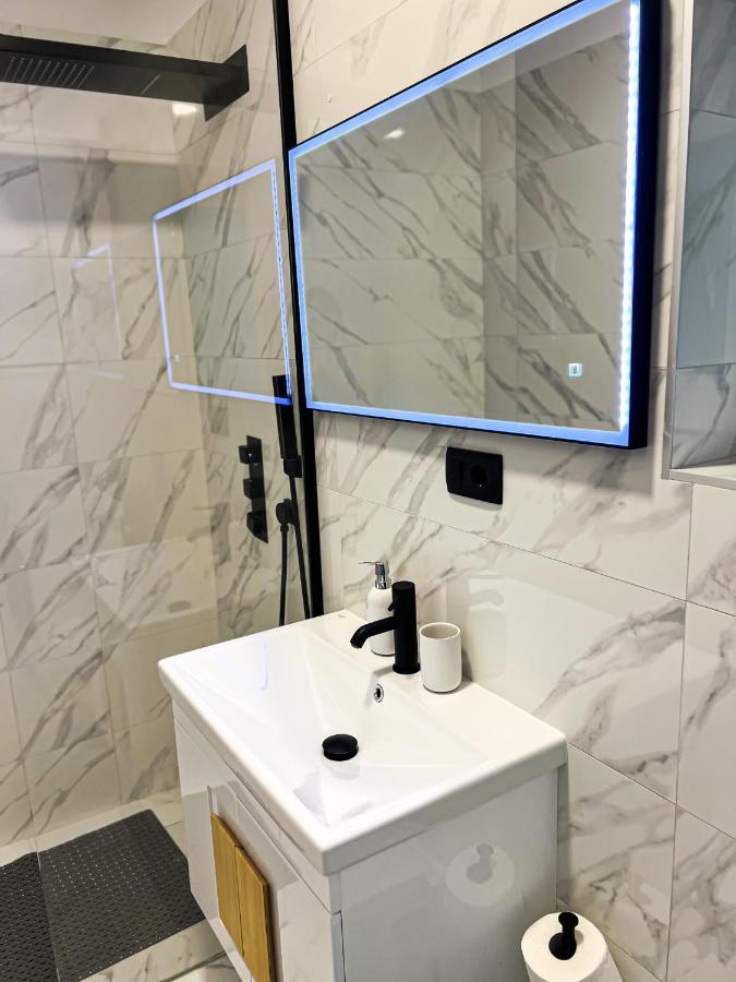 San-Studio Apartment Dugi Rat Dış mekan fotoğraf